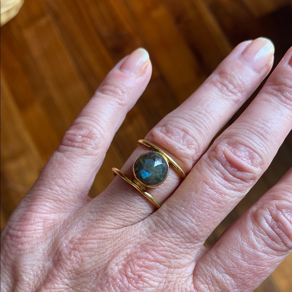 Elegant Gold and Labradorite Ring